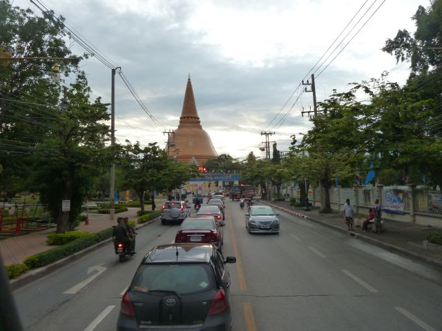 Das höchste buddhistische Bauwerk, der Phra Pathom Chedi in Nakon Pathom.